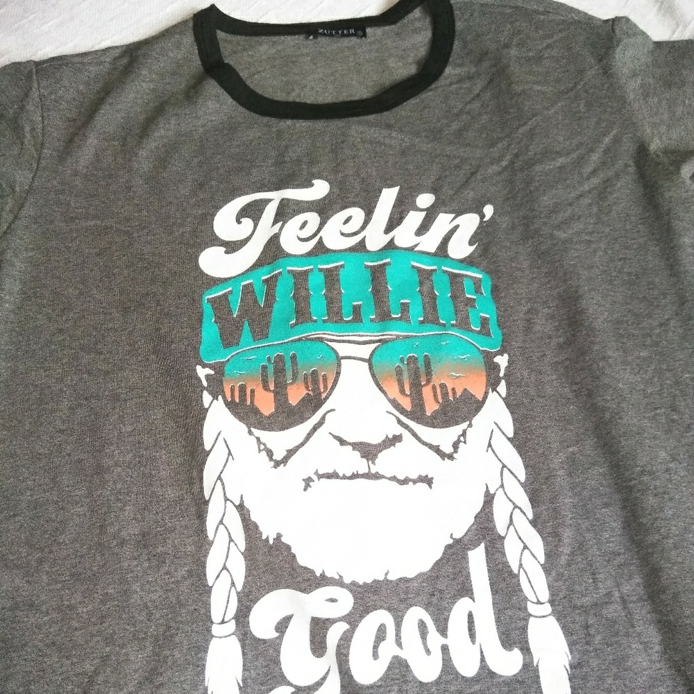 NEW Feelin Willie Good Graphic Top - Picture 3 of 4